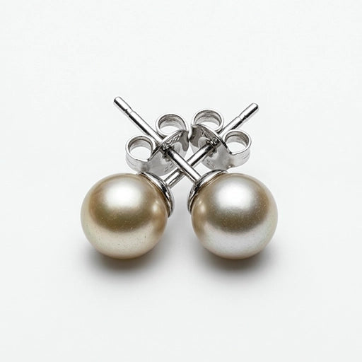 Pearl Stud earring